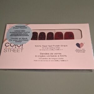 Color Street Bugs n' Kisses Red Nail Strips